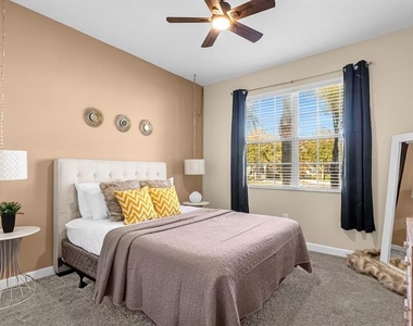 8802 Bamboo Palm Court - Photo Thumbnail 22