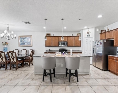 3624 Vega Creek Drive - Photo Thumbnail 10