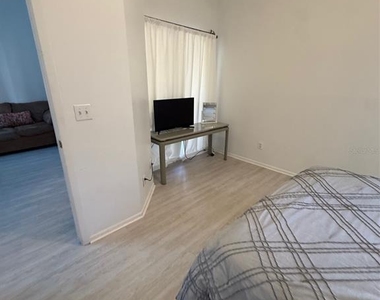 6206 Raintree Drive - Photo Thumbnail 8
