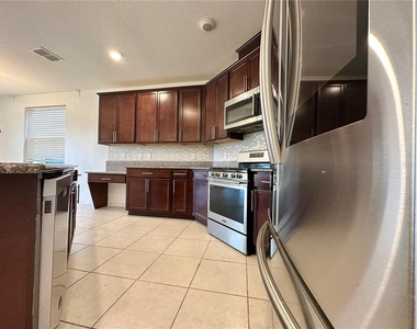 177 Bella Verano Way - Photo Thumbnail 7