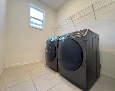 177 Bella Verano Way - Photo Thumbnail 5
