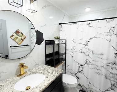 1414 E Harding Street - Photo Thumbnail 20