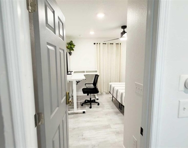 1414 E Harding Street - Photo Thumbnail 30