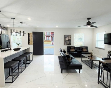 1414 E Harding Street - Photo Thumbnail 6