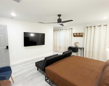 1414 E Harding Street - Photo Thumbnail 36