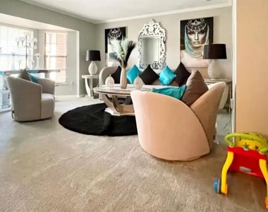 1102 Sugartree Drive S - Photo Thumbnail 4