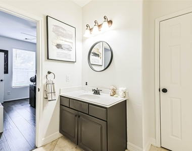 22538 Goss Spring Court - Photo Thumbnail 10