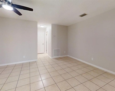 224 W Mcclendon Street - Photo Thumbnail 15