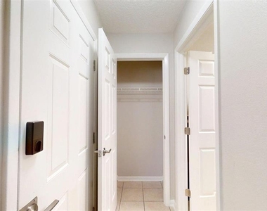 224 W Mcclendon Street - Photo Thumbnail 27