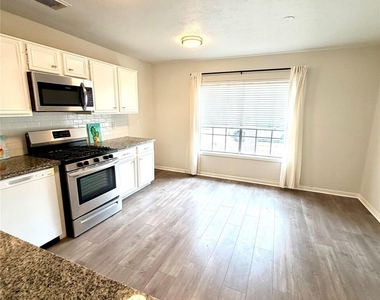 19114 Indian Grass Drive - Photo Thumbnail 6