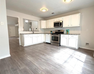 19114 Indian Grass Drive - Photo Thumbnail 5