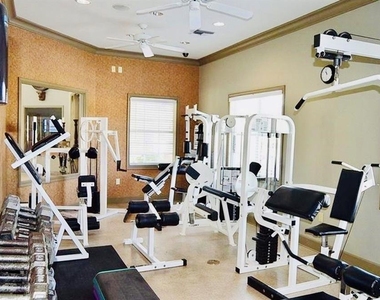 1010 Villagio Circle - Photo Thumbnail 7