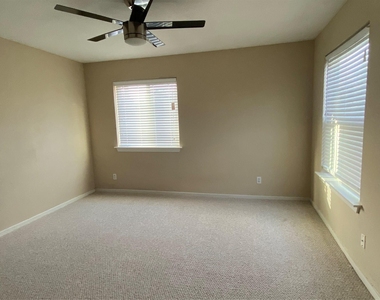 12625 Memorial Drive - Photo Thumbnail 7