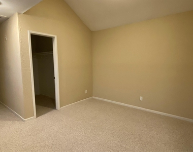 12625 Memorial Drive - Photo Thumbnail 10