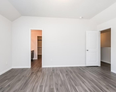 3619 Spy Glass Hill Drive - Photo Thumbnail 9