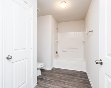 3619 Spy Glass Hill Drive - Photo Thumbnail 15