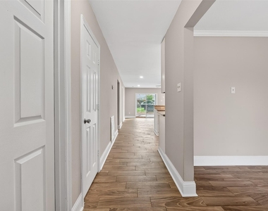 11107 Cedarview Lane - Photo Thumbnail 12