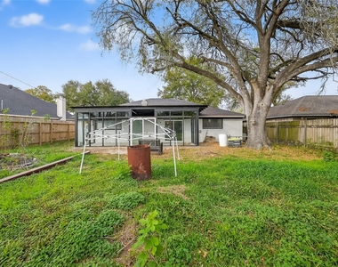 11107 Cedarview Lane - Photo Thumbnail 38