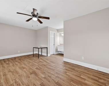 11107 Cedarview Lane - Photo Thumbnail 29