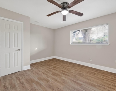 11107 Cedarview Lane - Photo Thumbnail 23