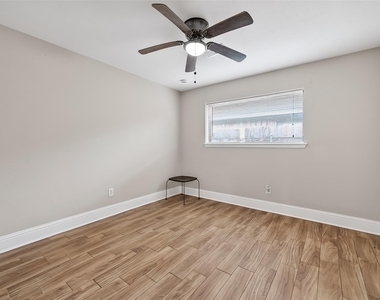 11107 Cedarview Lane - Photo Thumbnail 19