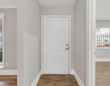 11107 Cedarview Lane - Photo Thumbnail 3