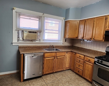 52 Davis Street - Photo Thumbnail 10