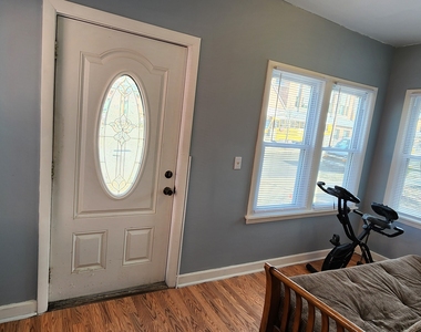 52 Davis Street - Photo Thumbnail 2