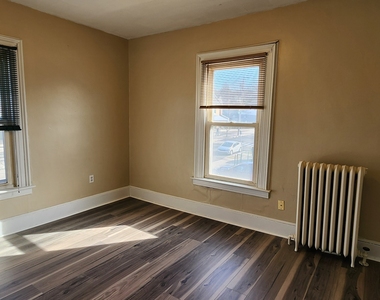 52 Davis Street - Photo Thumbnail 17