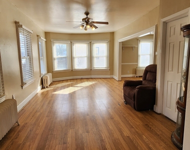 52 Davis Street - Photo Thumbnail 4