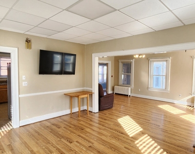 52 Davis Street - Photo Thumbnail 9