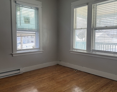 158 Alder Street - Photo Thumbnail 2