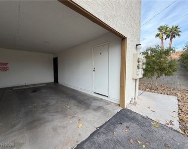 4734 Roberta Street - Photo Thumbnail 18
