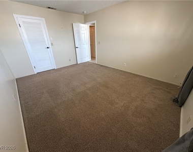4734 Roberta Street - Photo Thumbnail 16