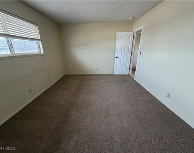 4734 Roberta Street - Photo Thumbnail 14