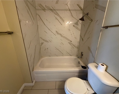 4734 Roberta Street - Photo Thumbnail 10