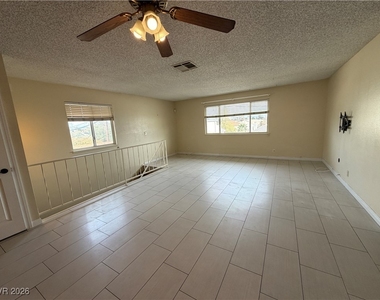 4734 Roberta Street - Photo Thumbnail 4