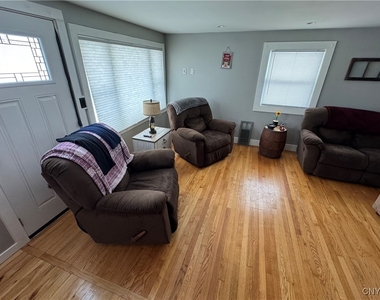 9646 River Road - Photo Thumbnail 4