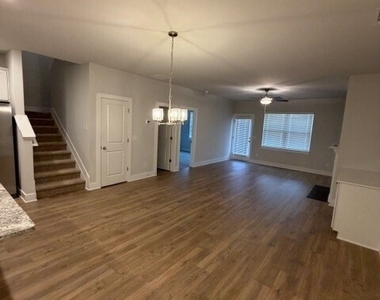 116 Maple Trail - Photo Thumbnail 4