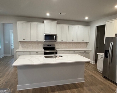 110 Maple Trail - Photo Thumbnail 1