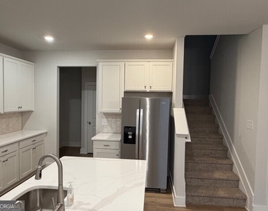 110 Maple Trail - Photo Thumbnail 2