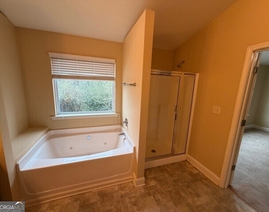 157 Northfield Circle - Photo Thumbnail 7
