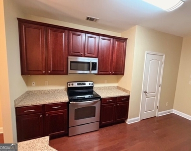 157 Northfield Circle - Photo Thumbnail 3