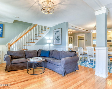 5 1/2 Embury Avenue - Photo Thumbnail 4