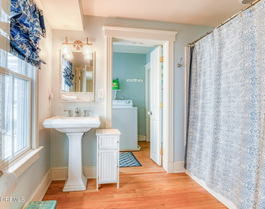 5 1/2 Embury Avenue - Photo Thumbnail 15