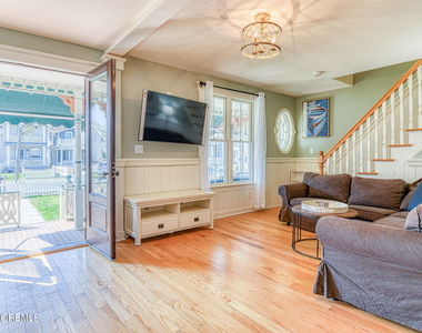 5 1/2 Embury Avenue - Photo Thumbnail 5