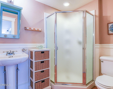 5 1/2 Embury Avenue - Photo Thumbnail 10