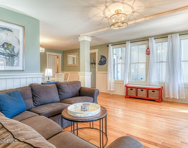 5 1/2 Embury Avenue - Photo Thumbnail 6