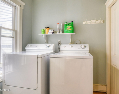 5 1/2 Embury Avenue - Photo Thumbnail 17