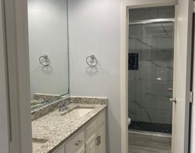 6005 Black Berry Drive - Photo Thumbnail 19